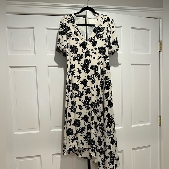 NOTES DU NORD Orchid Asymmetrical Floral Dress - Picture 4 of 4